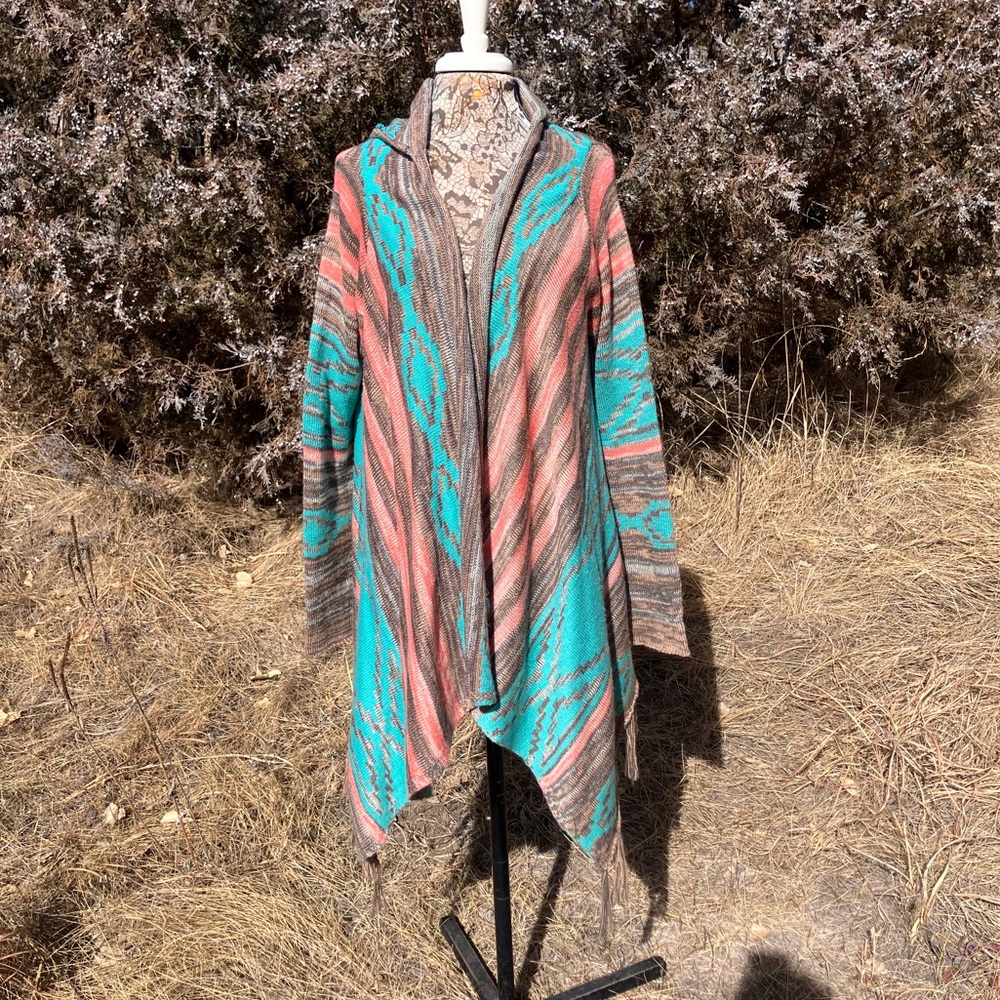 Beautiful Aztec Design Hooded Cardigan. Size XL